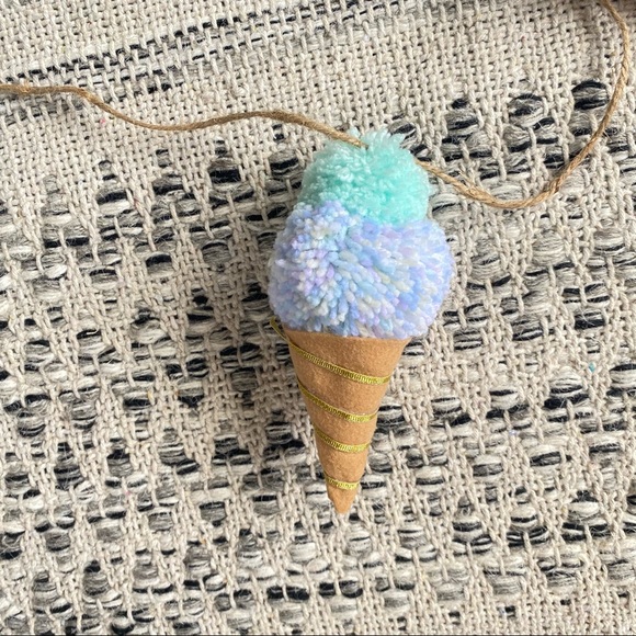 Baby Room Nursery Garland Decor Pom Pom Ice Cream - Picture 2 of 3